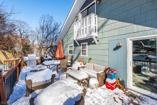 208 Maxim Dr, Hopatcong Boro, NJ 07843