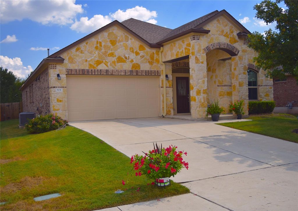 604 Heinatz Flat LN, Leander, TX 78641