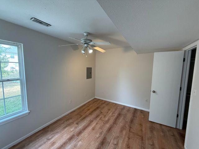 1415 RALEIGH DR, Columbia, MO 65202