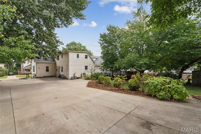 7402 Lansdowne Avenue, Shrewsbury, MO 63119
