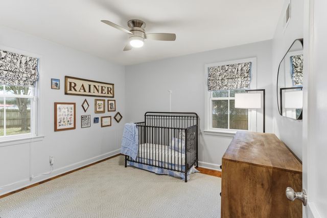 932 IVY RD, Memphis, TN 38117