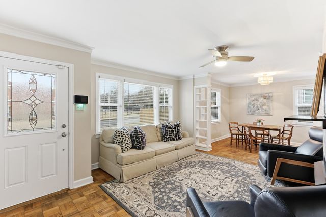 932 IVY RD, Memphis, TN 38117