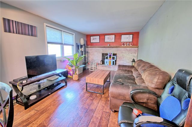 2318 Cross Village Drive, Miamisburg, OH 45342