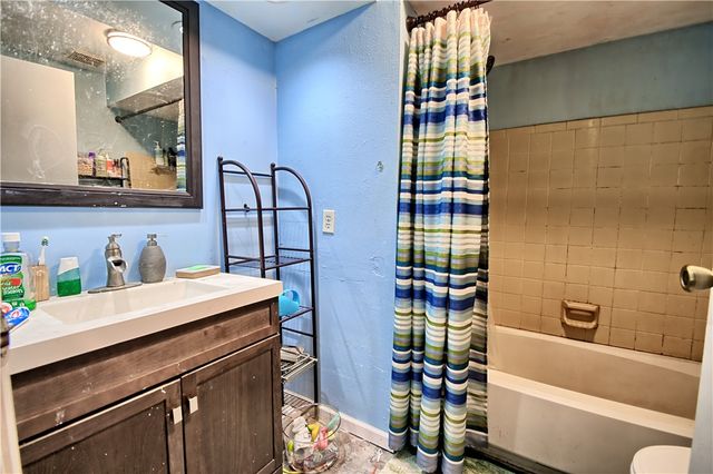 2318 Cross Village Drive, Miamisburg, OH 45342
