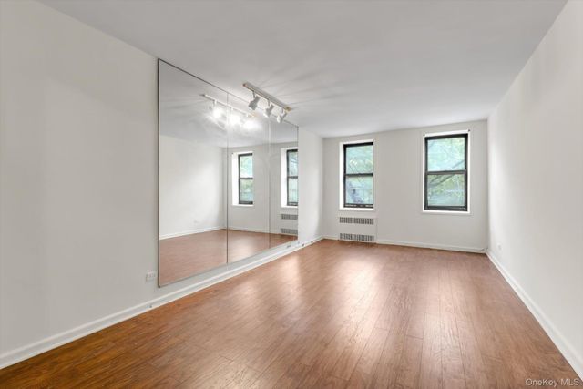 83-11 139 Street 4G, Briarwood, NY 11435