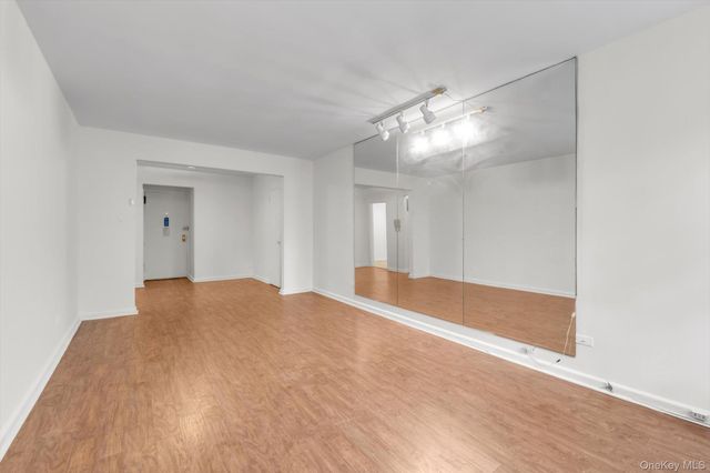 83-11 139 Street 4G, Briarwood, NY 11435