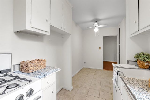83-11 139 Street 4G, Briarwood, NY 11435