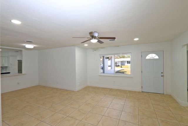 2405 Melon Court, Fort Pierce, FL 34982