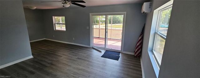 2425 Case LN, North Fort Myers, FL 33917