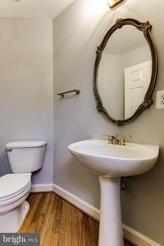 953 HARRISON CIR, Alexandria, VA 22304