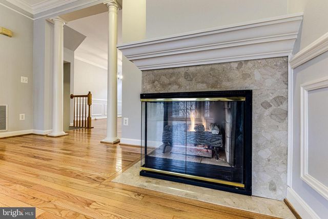 953 HARRISON CIR, Alexandria, VA 22304