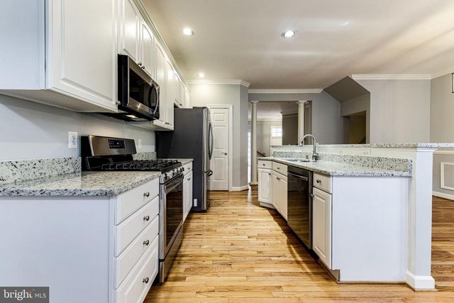 953 HARRISON CIR, Alexandria, VA 22304