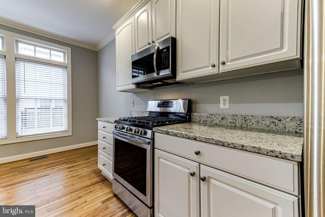 953 HARRISON CIR, Alexandria, VA 22304