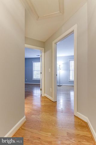 953 HARRISON CIR, Alexandria, VA 22304