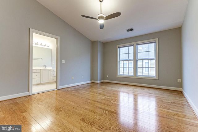 953 HARRISON CIR, Alexandria, VA 22304