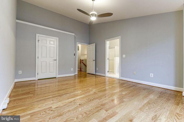 953 HARRISON CIR, Alexandria, VA 22304