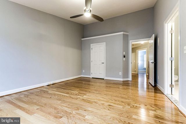 953 HARRISON CIR, Alexandria, VA 22304