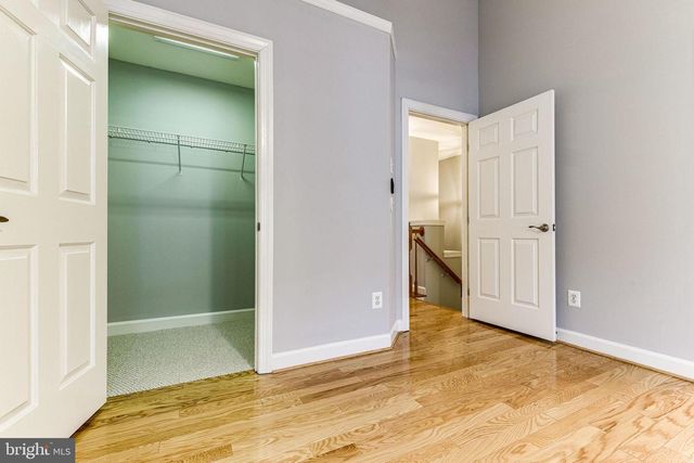 953 HARRISON CIR, Alexandria, VA 22304