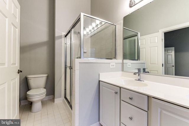 953 HARRISON CIR, Alexandria, VA 22304