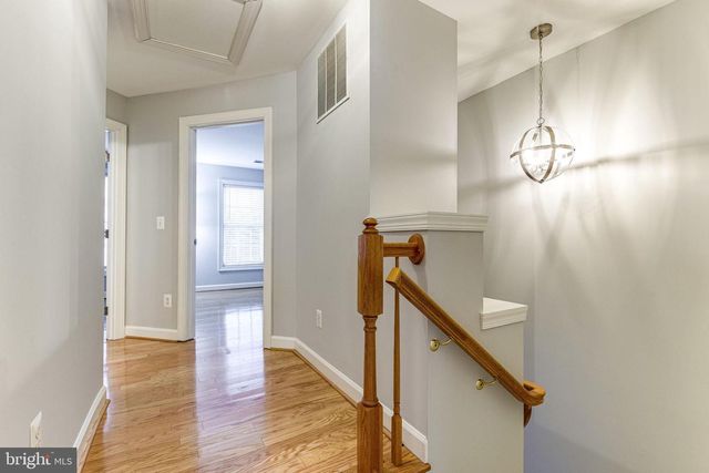 953 HARRISON CIR, Alexandria, VA 22304