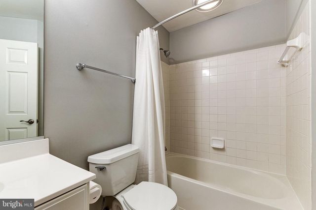 953 HARRISON CIR, Alexandria, VA 22304