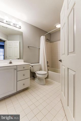 953 HARRISON CIR, Alexandria, VA 22304