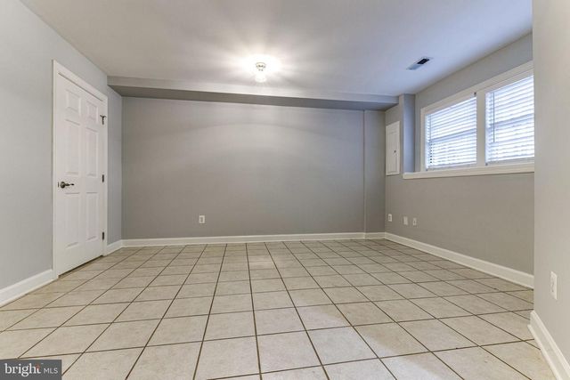 953 HARRISON CIR, Alexandria, VA 22304