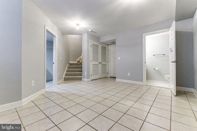 953 HARRISON CIR, Alexandria, VA 22304