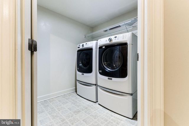 953 HARRISON CIR, Alexandria, VA 22304