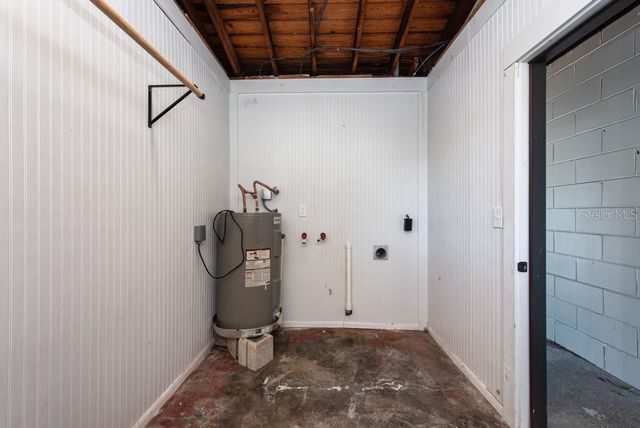 6303 S LANSDALE CIRCLE, Tampa, FL 33616