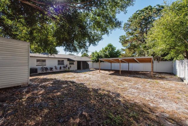 6303 S LANSDALE CIRCLE, Tampa, FL 33616