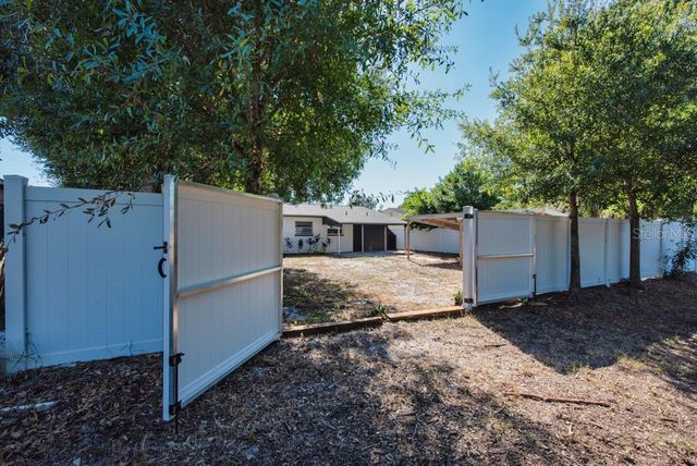 6303 S LANSDALE CIRCLE, Tampa, FL 33616