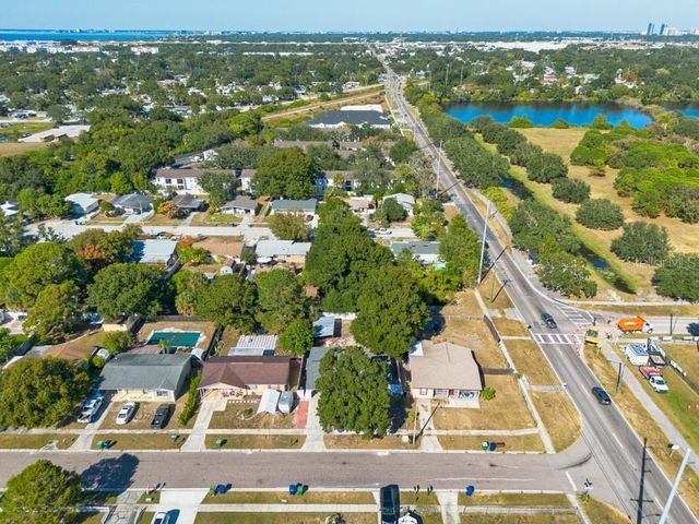 6303 S LANSDALE CIRCLE, Tampa, FL 33616