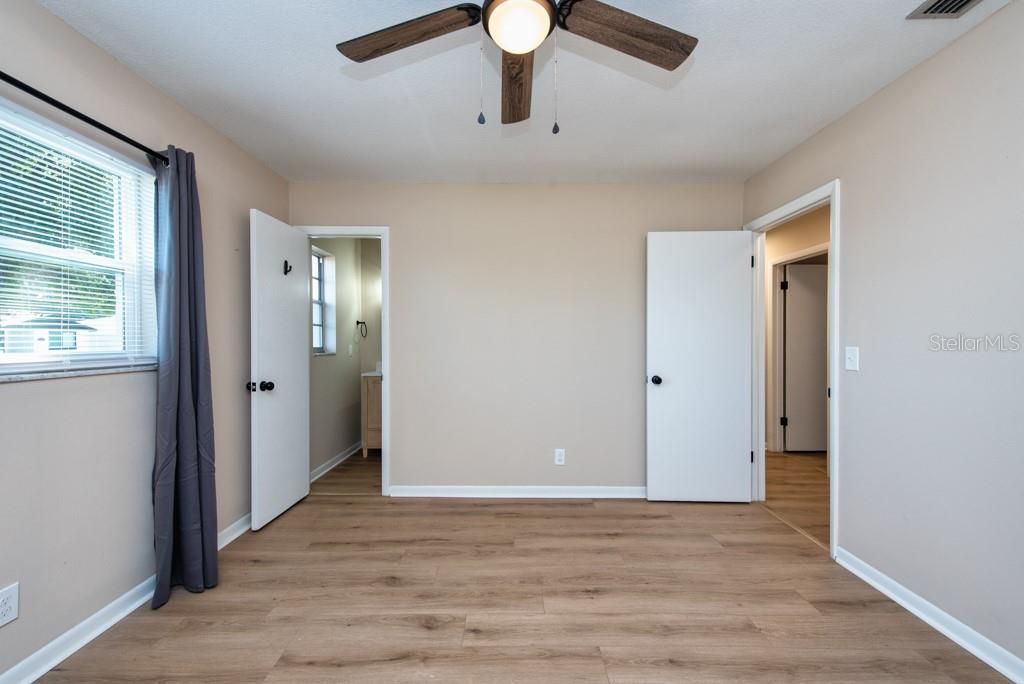 Image 9 of property listing at 6303 S LANSDALE CIRCLE, Tampa, FL 33616