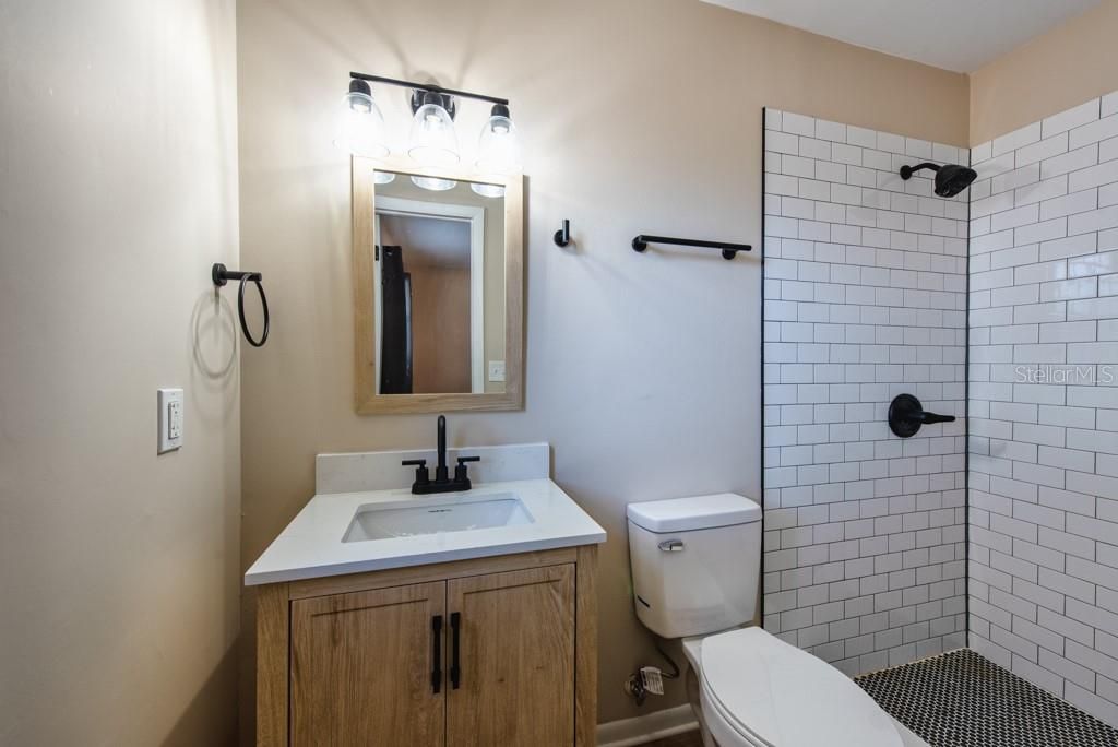 Image 10 of property listing at 6303 S LANSDALE CIRCLE, Tampa, FL 33616