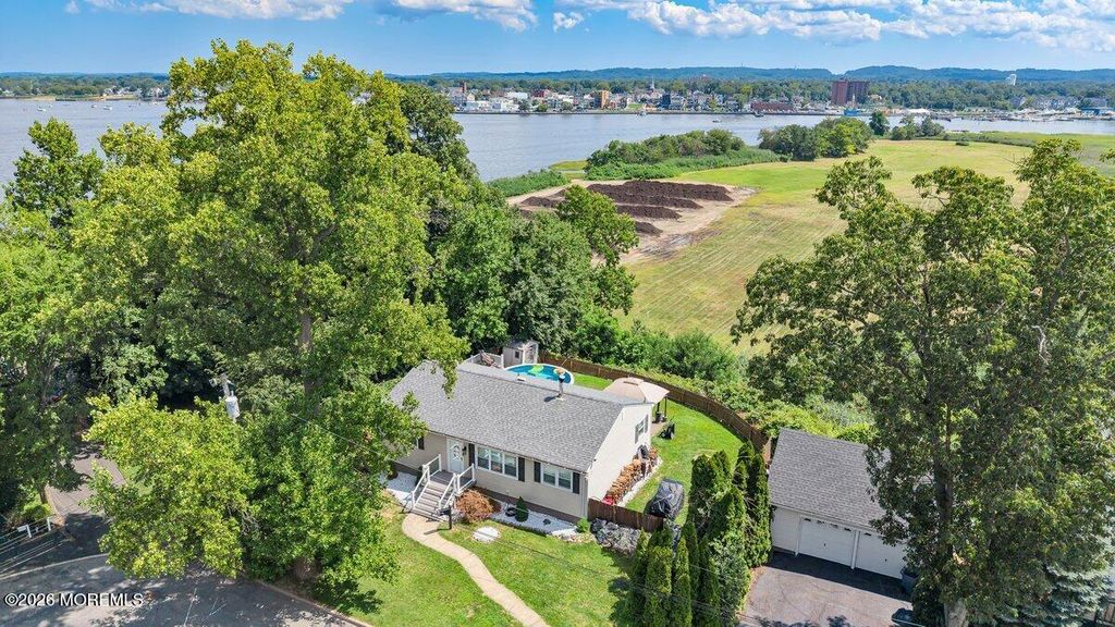 1099 Woodmere Drive, Cliffwood Beach, NJ 07735