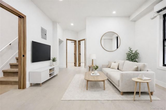 1024 E 226th Street, Bronx, NY 10466