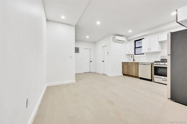 1024 E 226th Street, Bronx, NY 10466