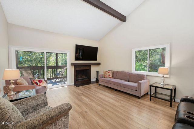 81 Barmore Court, Glendale, CA 91206