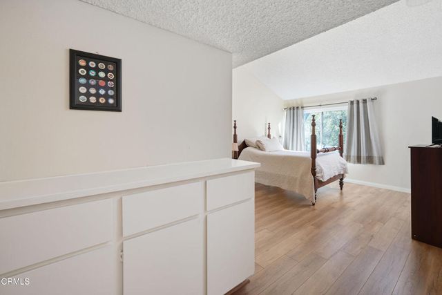 81 Barmore Court, Glendale, CA 91206