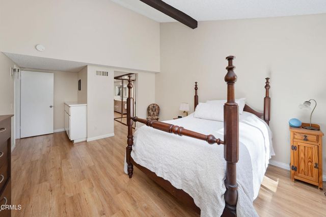 81 Barmore Court, Glendale, CA 91206