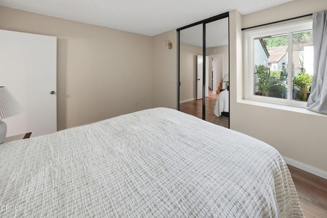 81 Barmore Court, Glendale, CA 91206