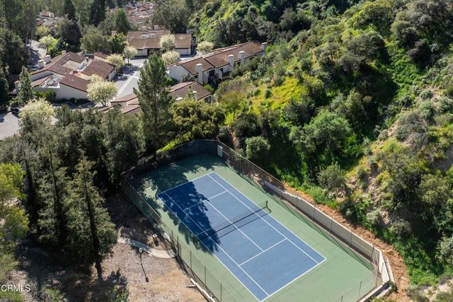 81 Barmore Court, Glendale, CA 91206