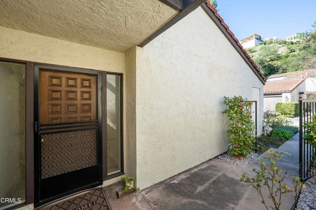 81 Barmore Court, Glendale, CA 91206