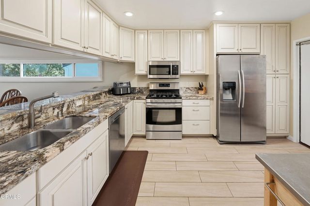 81 Barmore Court, Glendale, CA 91206