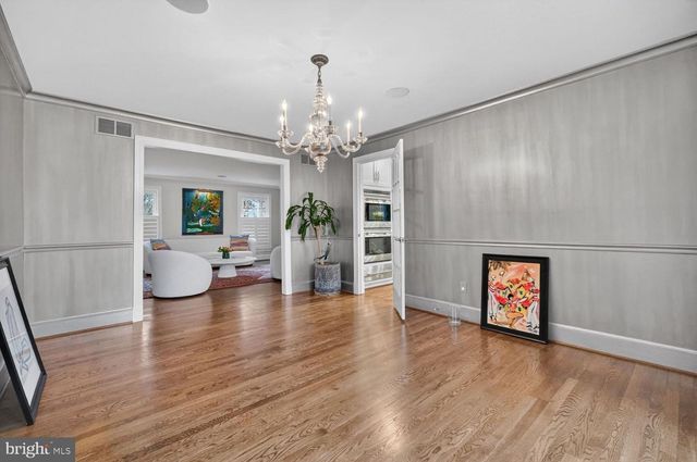 1205 SUFFIELD DR, Mclean, VA 22101