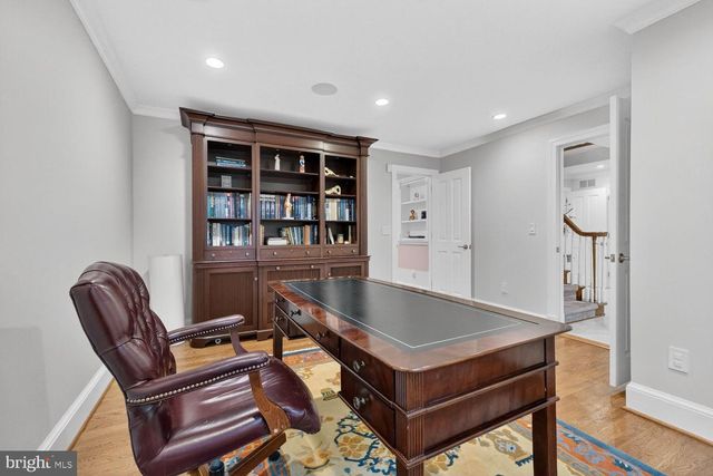 1205 SUFFIELD DR, Mclean, VA 22101