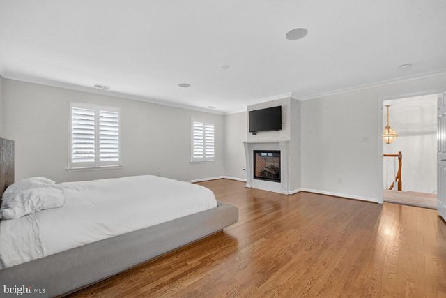 1205 SUFFIELD DR, Mclean, VA 22101