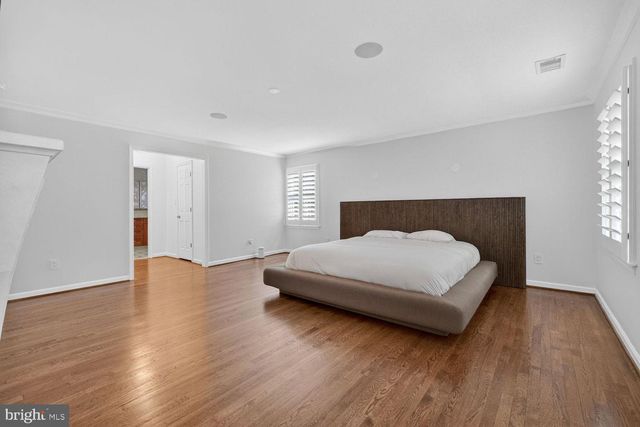 1205 SUFFIELD DR, Mclean, VA 22101