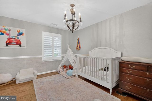 1205 SUFFIELD DR, Mclean, VA 22101